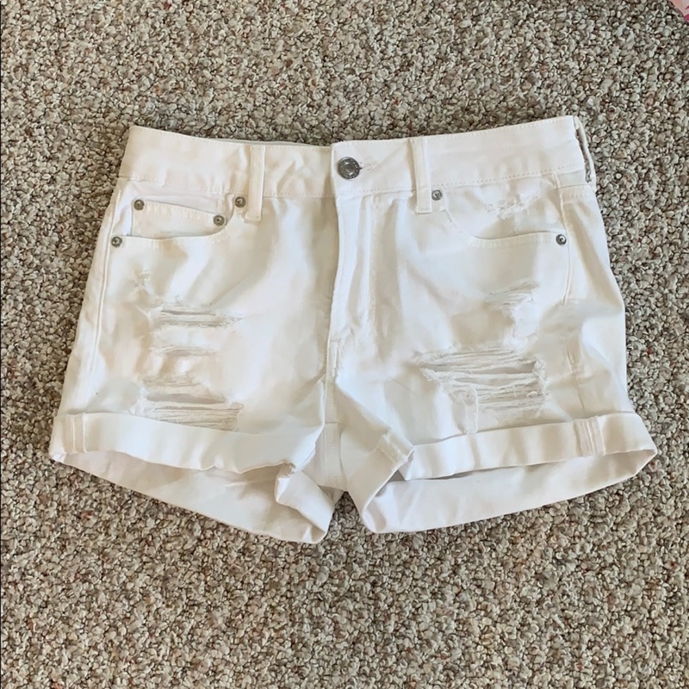 NWT AE White Tomgirl Midi Shorts size 8